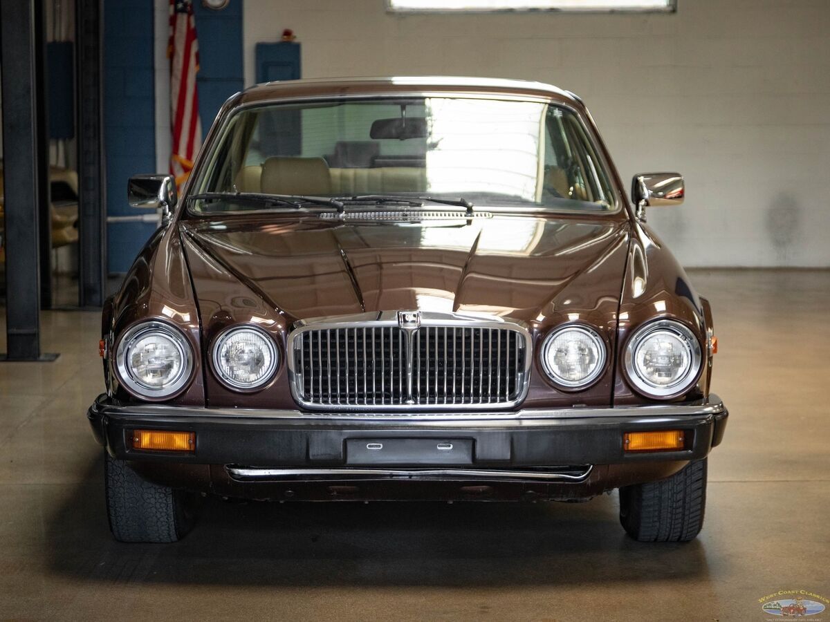 1986 Jaguar XJ6 4.2L 6cyl Door Sedan - photo 13