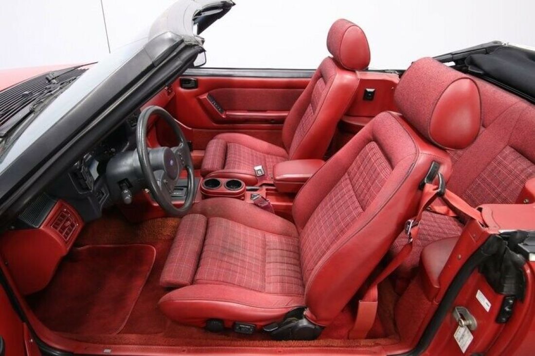 1988 Ford Mustang GT Convertible - photo 5