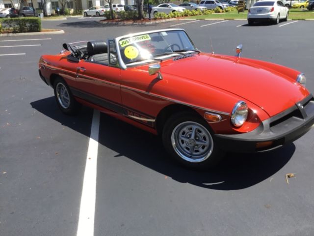 1977 MG MGB - photo 2