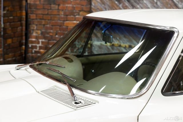 1965 Chevrolet Corvette 327/300 4-Speed Coupe - photo 4