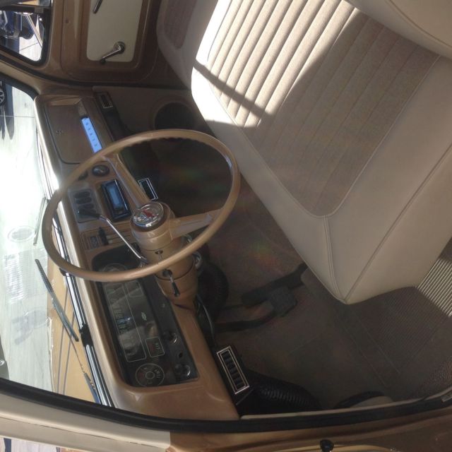 1965 Chevrolet Suburban - photo 11
