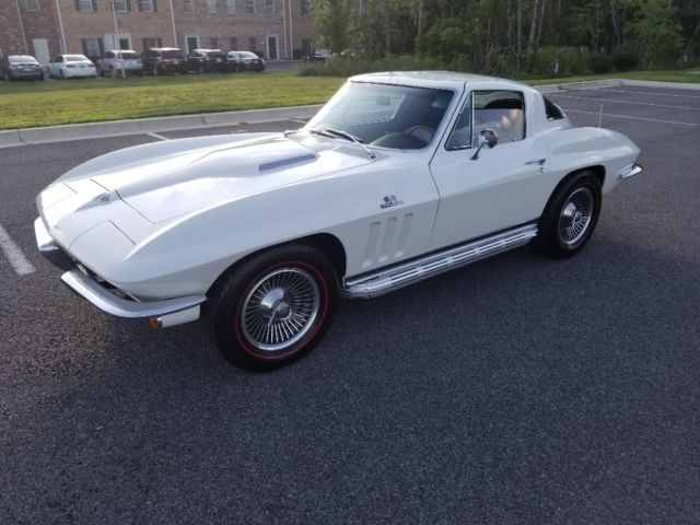 1965 Chevrolet Corvette - photo 3