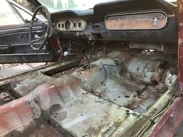 1965 Ford Mustang Convertible A code 289 4bbl 4 Speed Pony Interior - photo 11