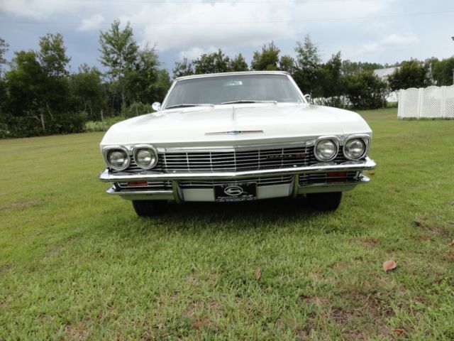 1965 Chevrolet Impala SS Convertible - photo 2