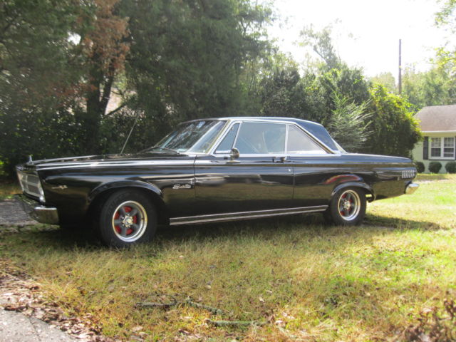 65 plymouth Satellite 426 Wedge with a 4 speed stock from factory 1965 Plymouth Satellite 2 dr