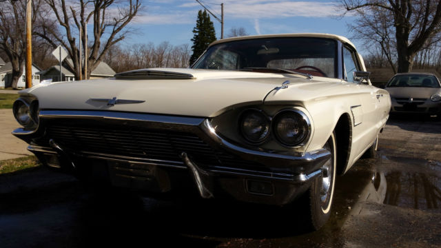 1965 Ford Thunderbird Convertible - photo 10