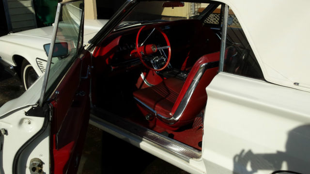 1965 Ford Thunderbird Convertible - photo 13