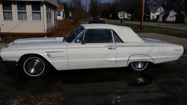 1965 Ford Thunderbird Convertible - photo 2