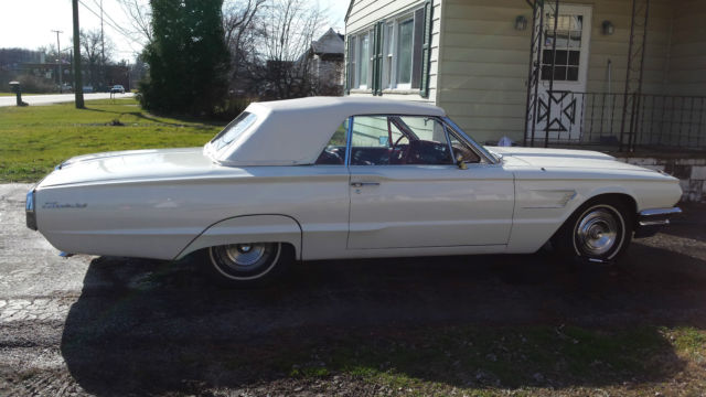 1965 Ford Thunderbird Convertible - photo 7