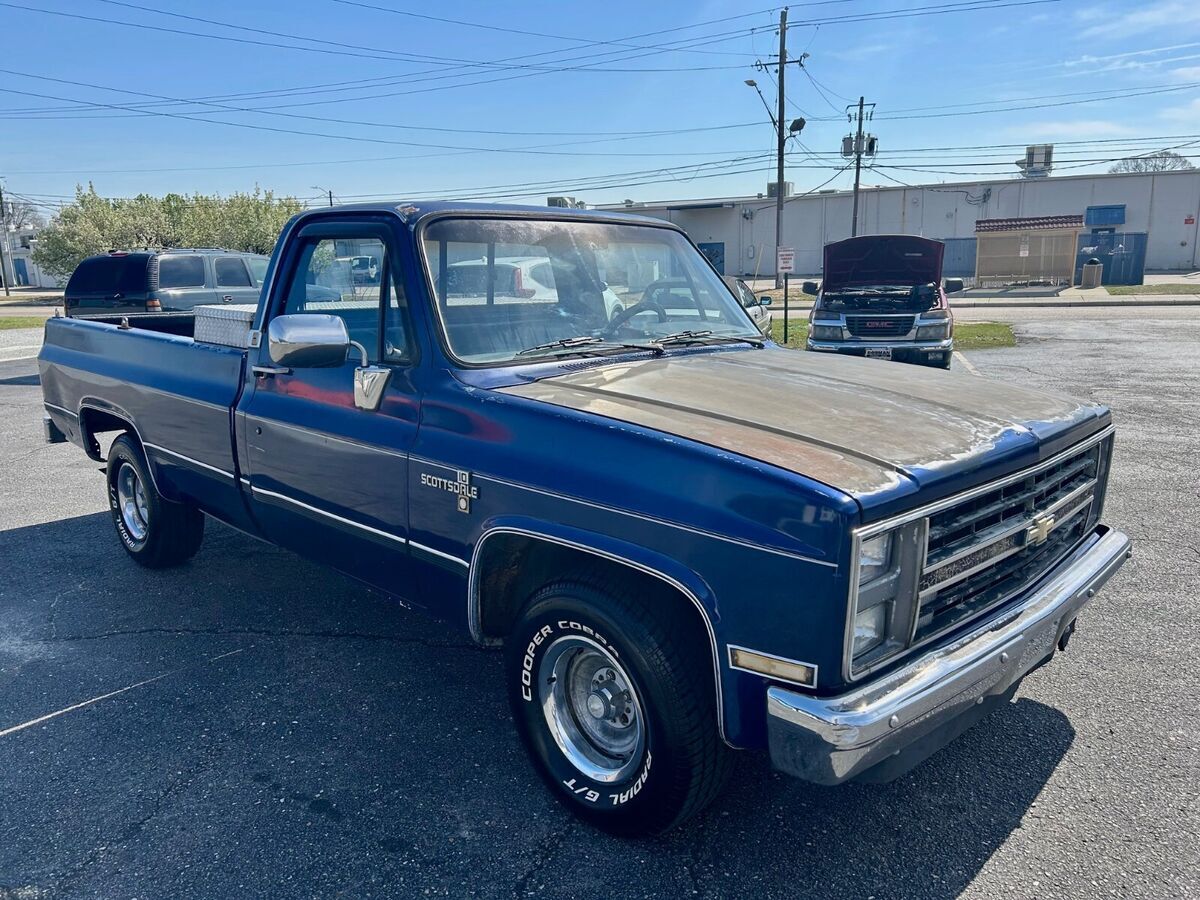 1985 Chevrolet C-10 Scottsdale - photo 2