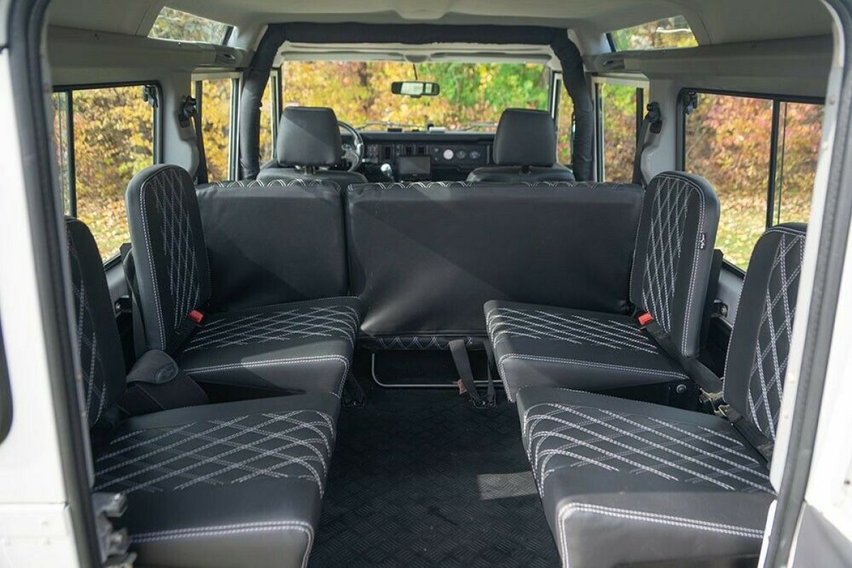 1993 Land Rover Defender 110 - photo 11