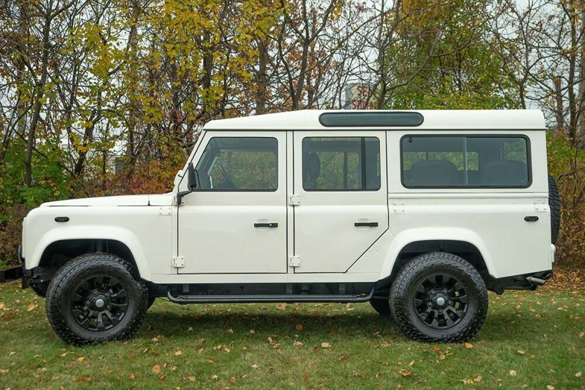 1993 Land Rover Defender 110 - photo 5