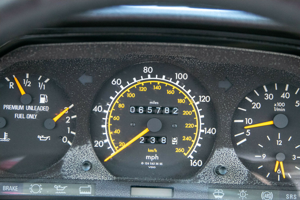 1994 Mercedes-Benz 300-Series E320 Cabriolet - photo 10