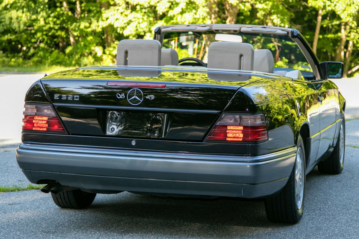 1994 Mercedes-Benz 300-Series E320 Cabriolet - photo 6