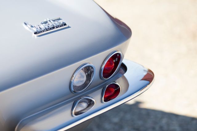 1966 Chevrolet Corvette Roadster - photo 9