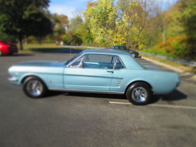 1966 Ford Mustang  Coupe 4BRL Auto with pin stripes