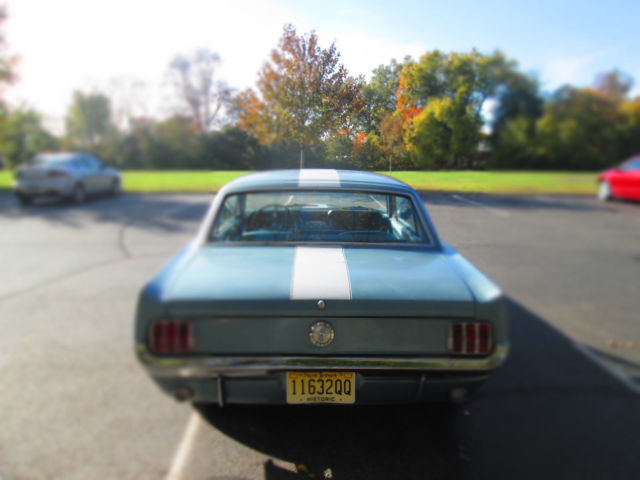 1966 Ford Mustang  Coupe 4BRL Auto with pin stripes - photo 3