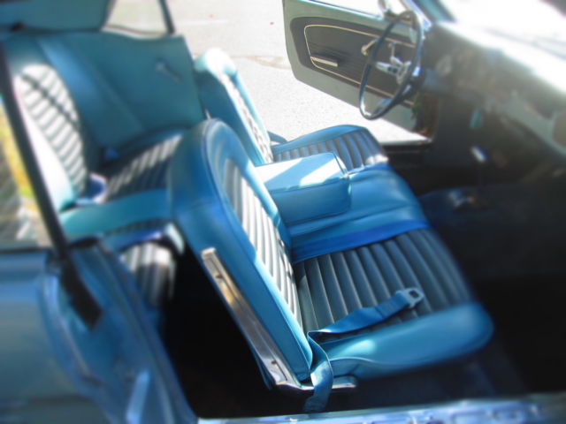 1966 Ford Mustang  Coupe 4BRL Auto with pin stripes - photo 7