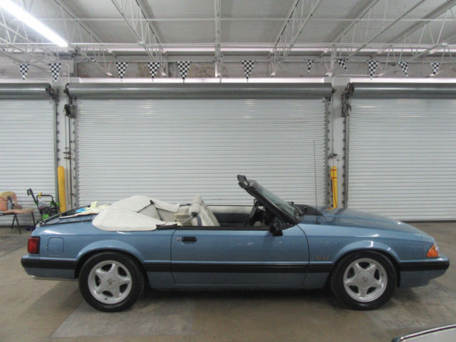 1990 Ford Mustang 2dr Convertible LX Sport 5.0L - photo 2