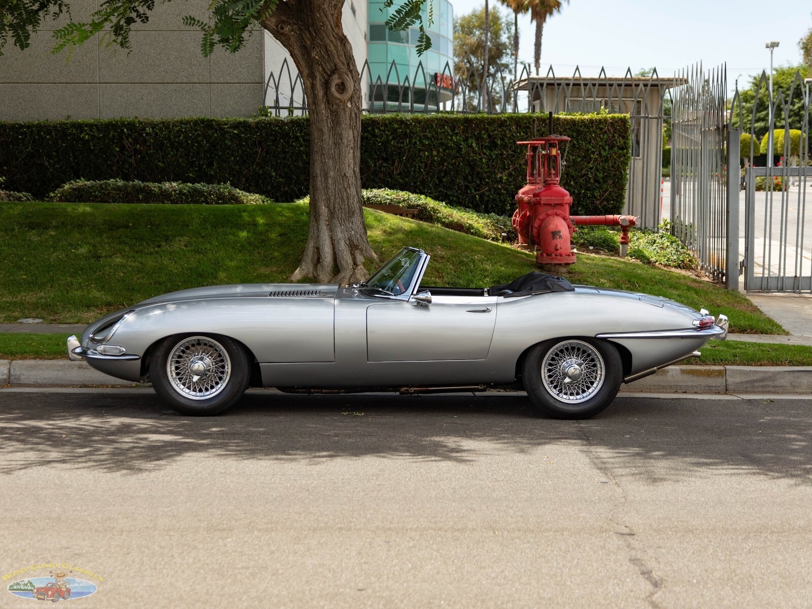 1965 Jaguar XKE E-Type 4.2L 5 spd Roadster Convertible - photo 3