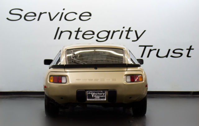 1984 Porsche 928 S - photo 10