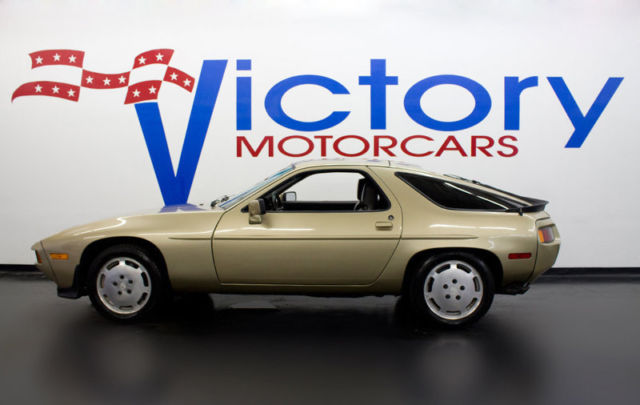 1984 Porsche 928 S - photo 2