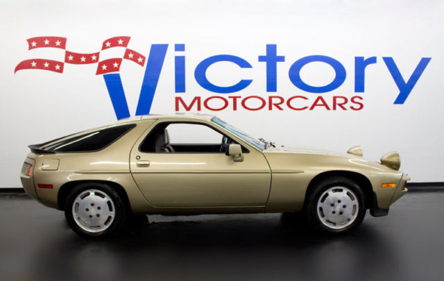 1984 Porsche 928 S - photo 7