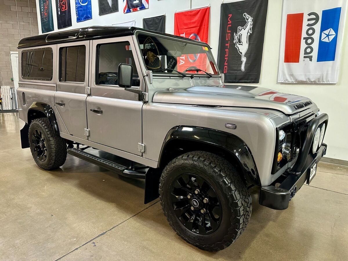 1980 Land Rover Defender 110 AKRONIK Wagon * REMARKABLE * ONE-OF-A-KIND - photo 4