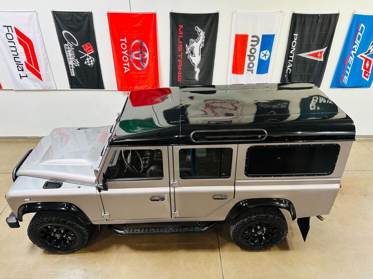 1980 Land Rover Defender 110 AKRONIK Wagon * REMARKABLE * ONE-OF-A-KIND - photo 6