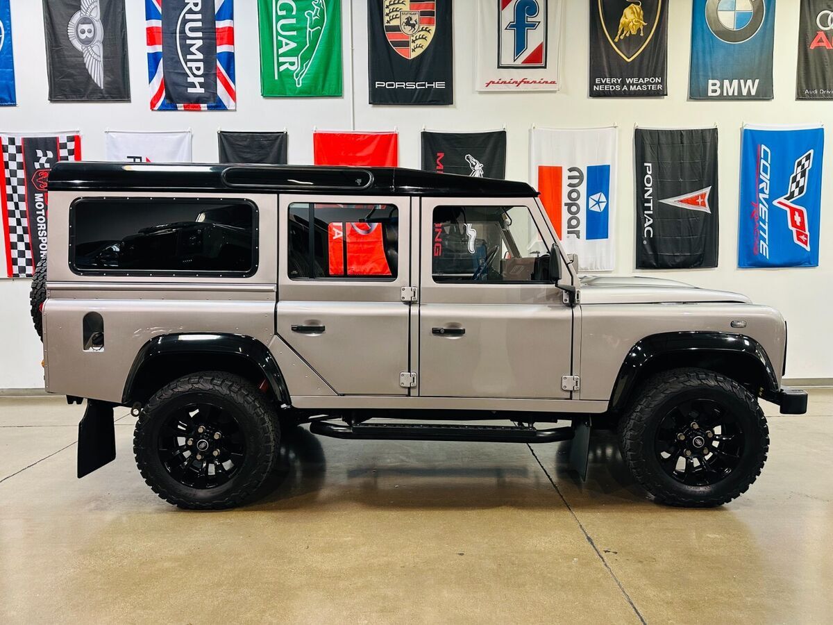 1980 Land Rover Defender 110 AKRONIK Wagon * REMARKABLE * ONE-OF-A-KIND - photo 7