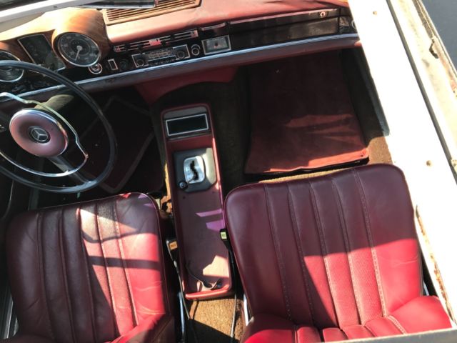 1967 Mercedes-Benz 200-Series - photo 13