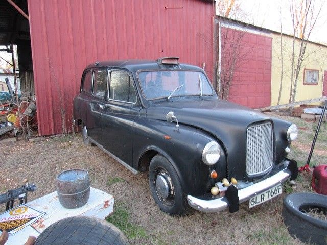 67 &89 London Taxi Cabs 1979 Austin London taxi