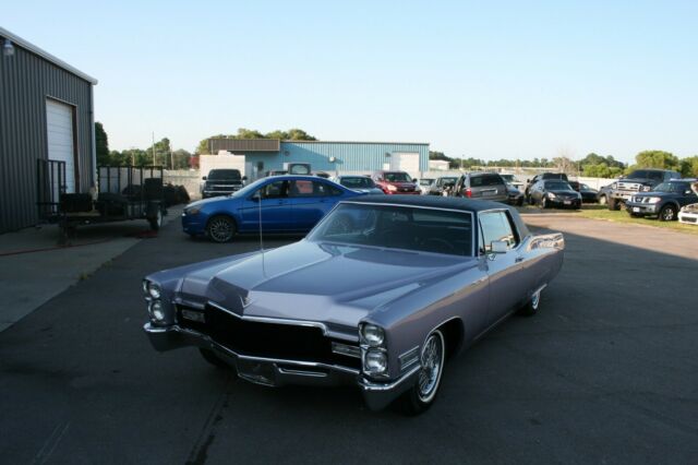 1967 Cadillac DeVille - photo 2