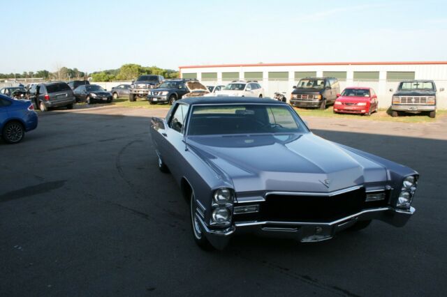 1967 Cadillac DeVille - photo 3