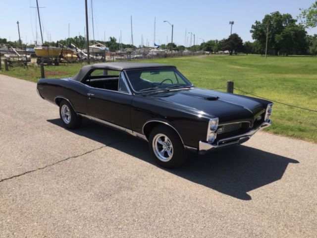 1967 Pontiac GTO Convertible - photo 2