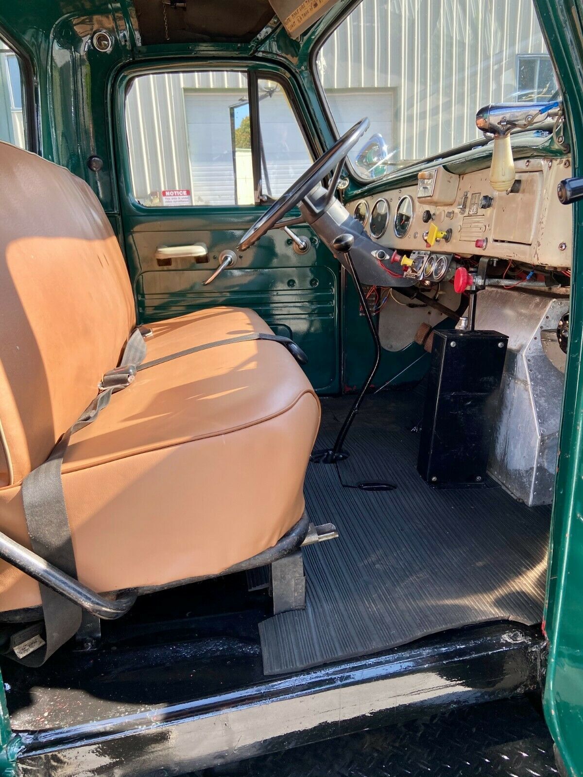 1963 International Harvester R-185 - photo 12