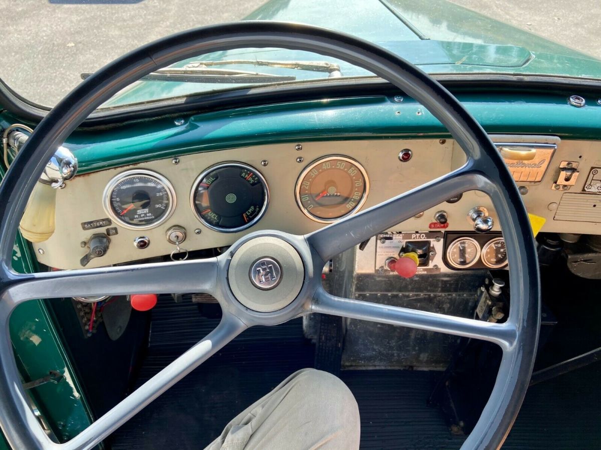 1963 International Harvester R-185 - photo 9