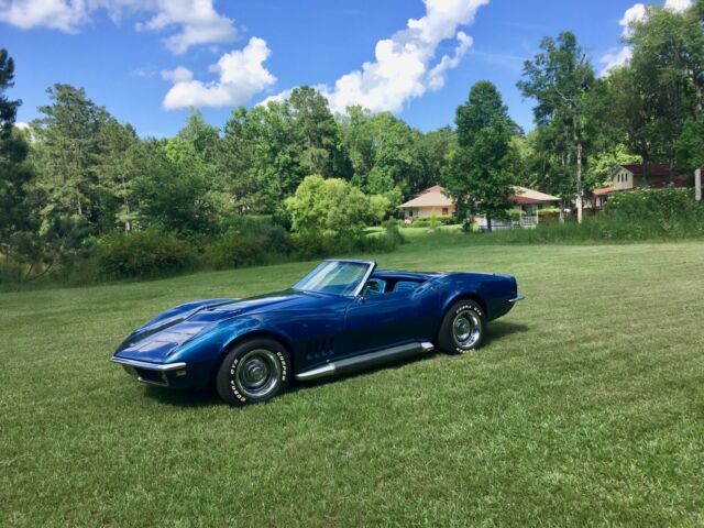 1968 Chevrolet Corvette Roadster 2 Tops 427 L36 390 HP M21 4-spd Manual - photo 2