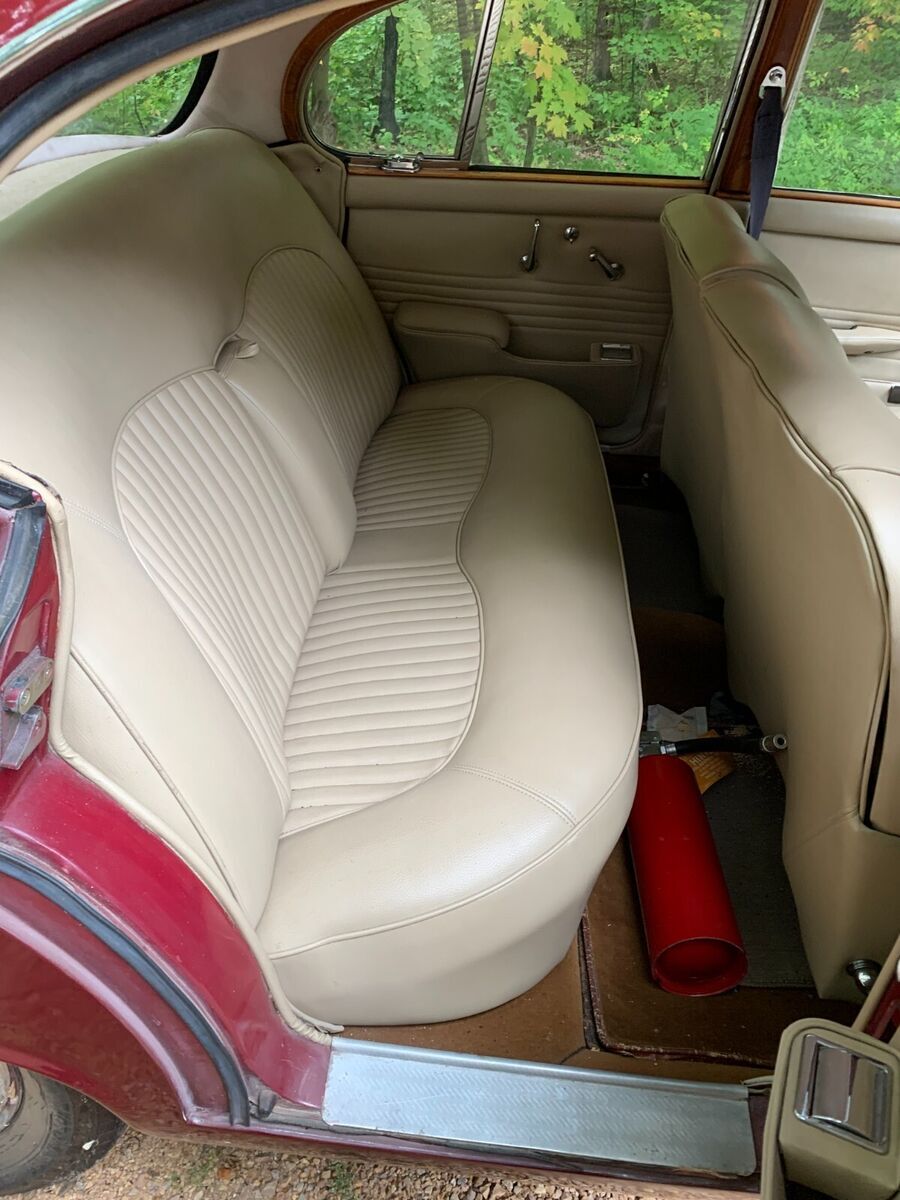 1968 Jaguar 420 - photo 12