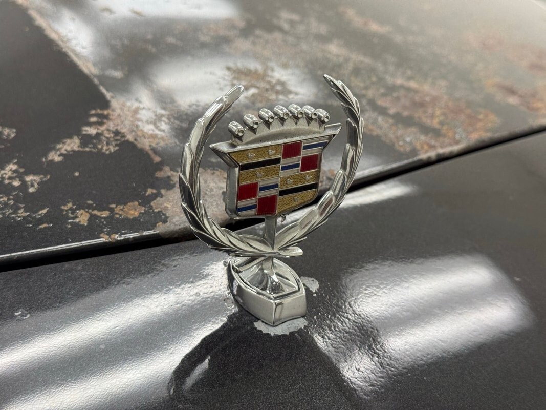 1985 Cadillac Fleetwood Brougham d'Elegance - photo 10