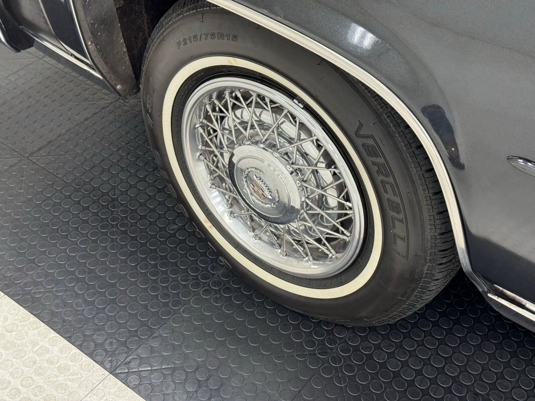 1985 Cadillac Fleetwood Brougham d'Elegance - photo 12