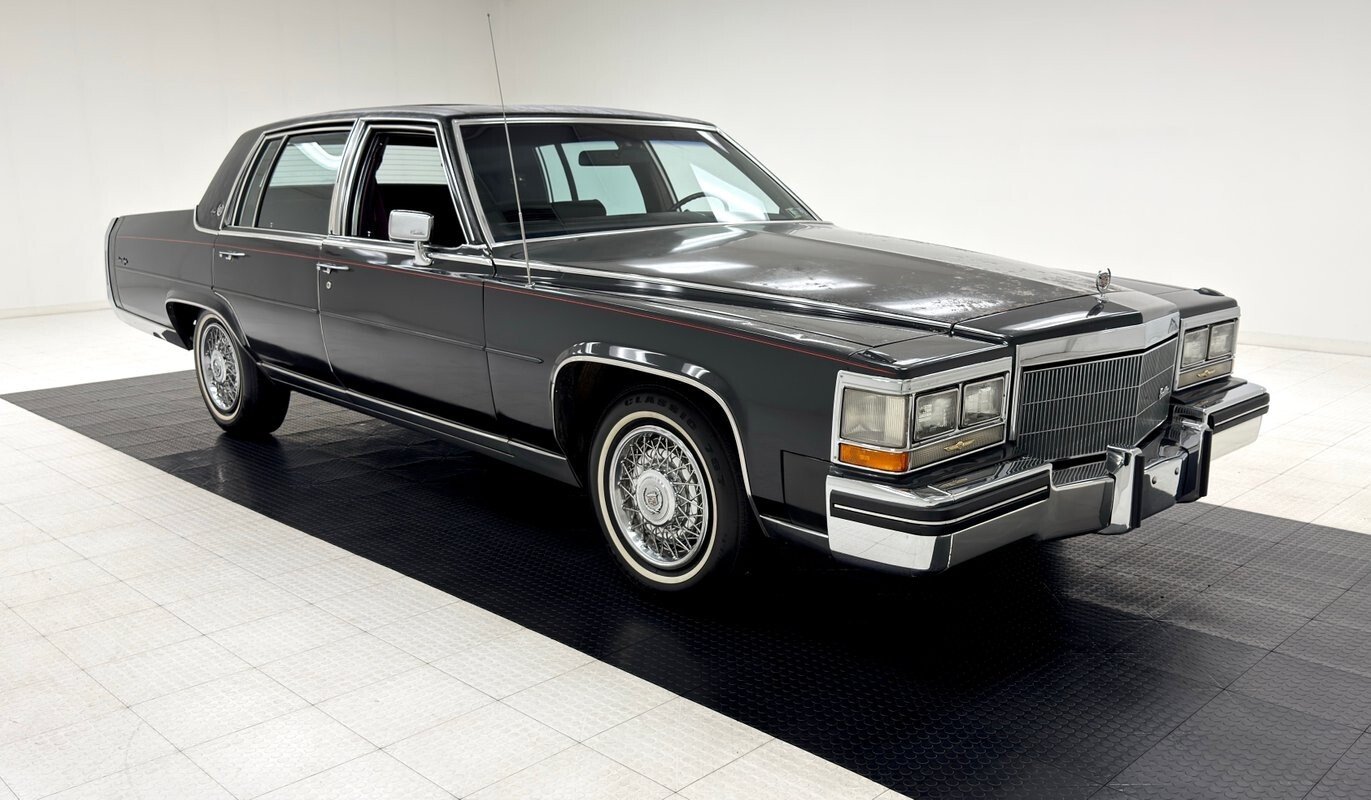 1985 Cadillac Fleetwood Brougham d'Elegance - photo 7