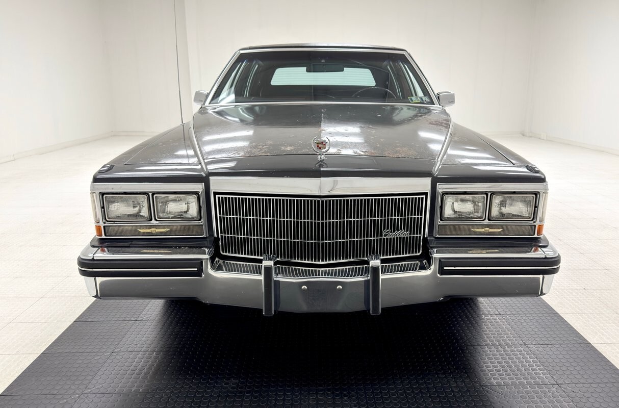 1985 Cadillac Fleetwood Brougham d'Elegance - photo 8