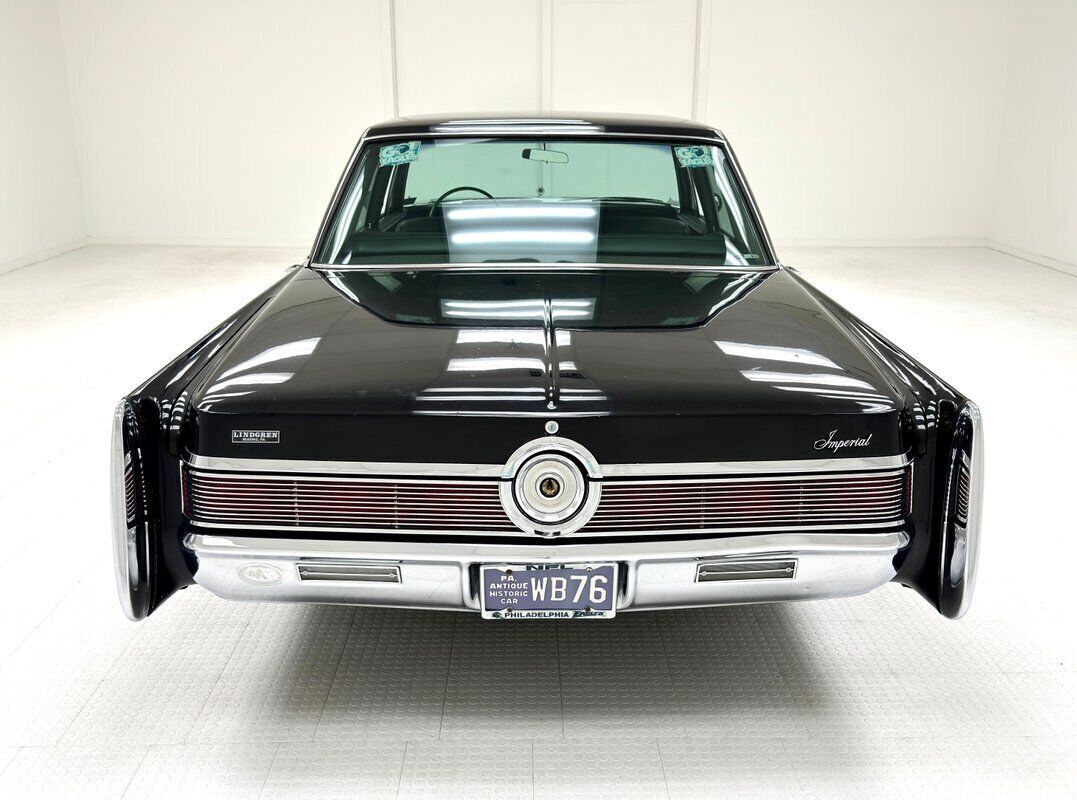 1967 Chrysler Imperial Crown 4 Door Sedan - photo 4
