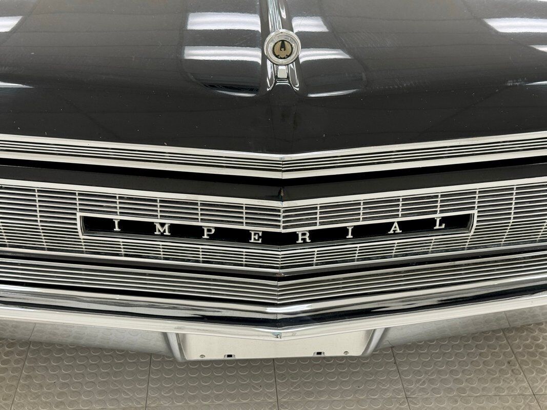 1967 Chrysler Imperial Crown 4 Door Sedan - photo 9