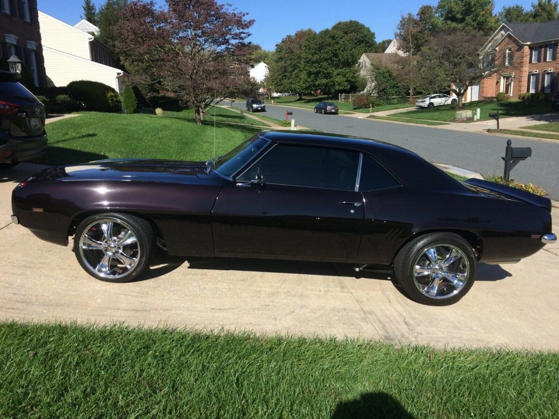 69 camaro New Houndstooth Interior 383 crate motor R400 Auto Trans 1969 Chevrolet Camaro