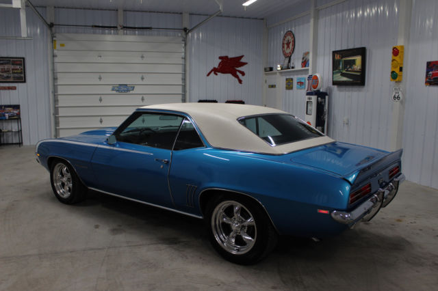 1969 Chevrolet Camaro RS - photo 6