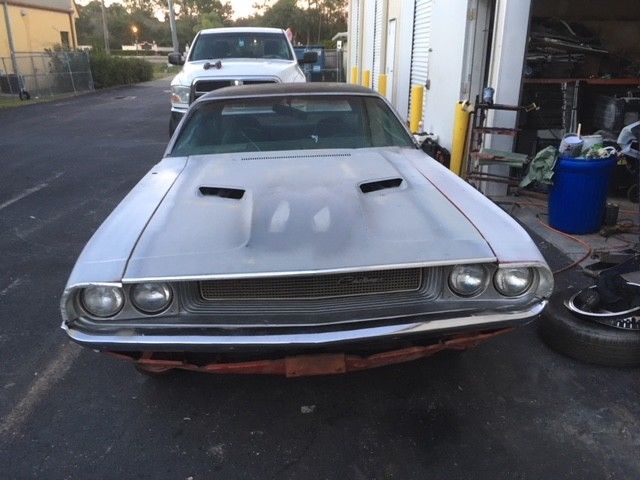 1970 Dodge Challenger - photo 2