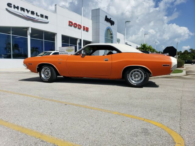 1970 Dodge Challenger R/T - photo 5