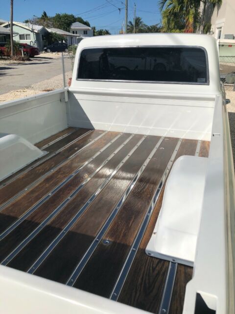 1971 Chevrolet C-10 Longbed - photo 2